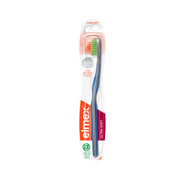 Brosse à dents ultra soft Elmex - une brosse à dents
